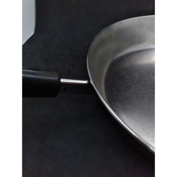 Vtg. Revere Ware 9 inch Skillet No Lid  Copper Bottom 921 Canton ILL USA - Picture 9 of 12